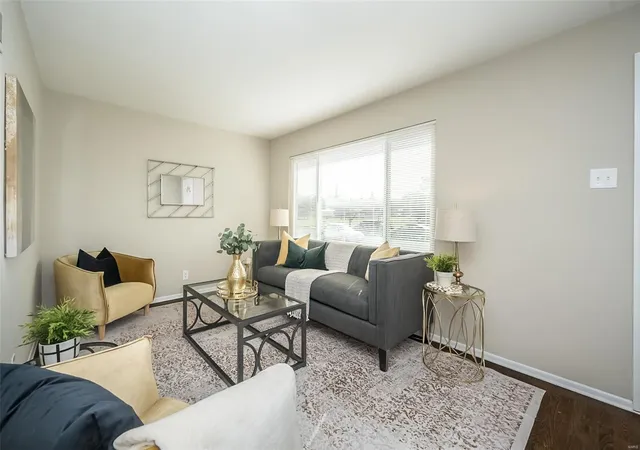 Photo 4 of Single family home for sale at 7617 Alaska Ave, Saint Louis, MO 63111 | MLS# 25024228 | Listing updated on 2025-04-18