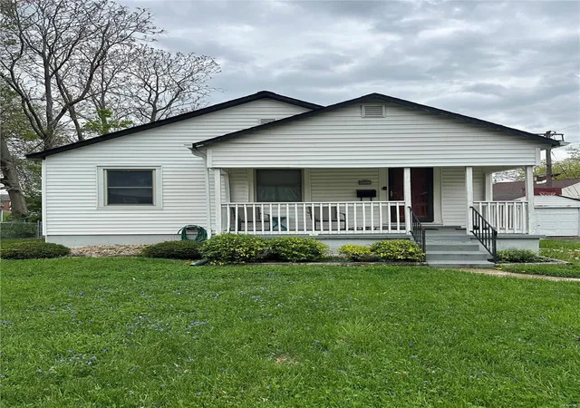 Photo 1 of Single family home for sale at 3608 Saint Marguerite Ln, Saint Ann, MO 63074 | MLS# 25024270 | Listing updated on 2025-04-19