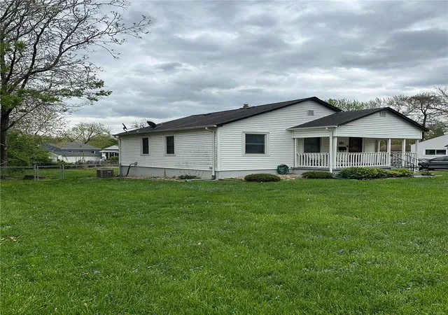 Photo 2 of Single family home for sale at 3608 Saint Marguerite Ln, Saint Ann, MO 63074 | MLS# 25024270 | Listing updated on 2025-04-19