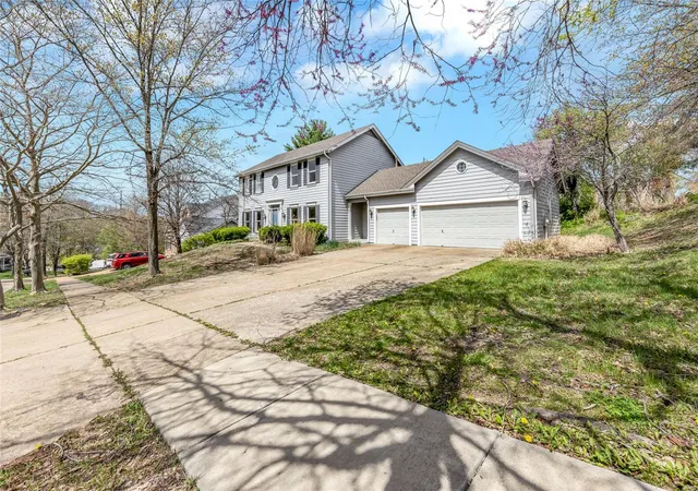 Photo 1 of Single family home for sale at 1632 Ridge Bnd Dr, Wildwood, MO 63038 | MLS# 25024319 | Listing updated on 2025-04-18