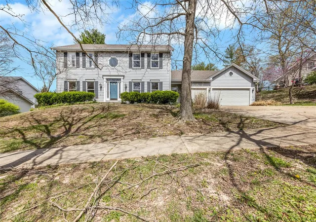 Photo 2 of Single family home for sale at 1632 Ridge Bnd Dr, Wildwood, MO 63038 | MLS# 25024319 | Listing updated on 2025-04-18
