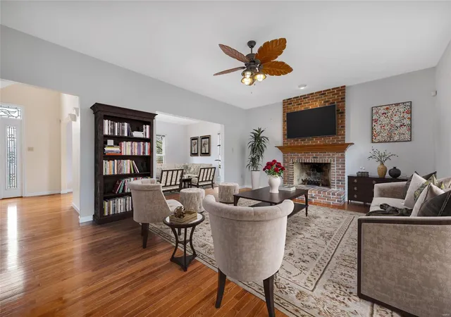 Photo 3 of Single family home for sale at 1632 Ridge Bnd Dr, Wildwood, MO 63038 | MLS# 25024319 | Listing updated on 2025-04-18