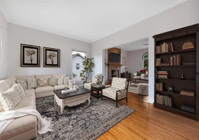 Photo 4 of Single family home for sale at 1632 Ridge Bnd Dr, Wildwood, MO 63038 | MLS# 25024319 | Listing updated on 2025-04-18