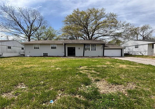Photo 2 of Single family home for sale at 1428 Columbus Dr, Saint Louis, MO 63138 | MLS# 25024346 | Listing updated on 2025-04-21