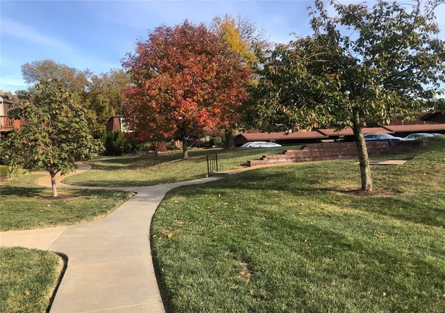 Photo 1 of Condo for sale at 1167 Appleseed Ln #D, Saint Louis, MO 63132 | MLS# 25024353 | Listing updated on 2025-04-18