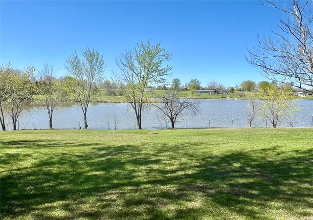 Photo 2 of Single family home for sale at 5672 Hawk Lake Dr, Fulton, MO 65251 | MLS# 25024373 | Listing updated on 2025-04-18