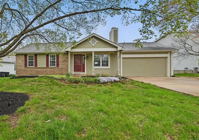 Photo 2 of Single family home for sale at 5857 Walnut Creek Blvd, Saint Charles, MO 63304 | MLS# 25024423 | Listing updated on 2025-04-18