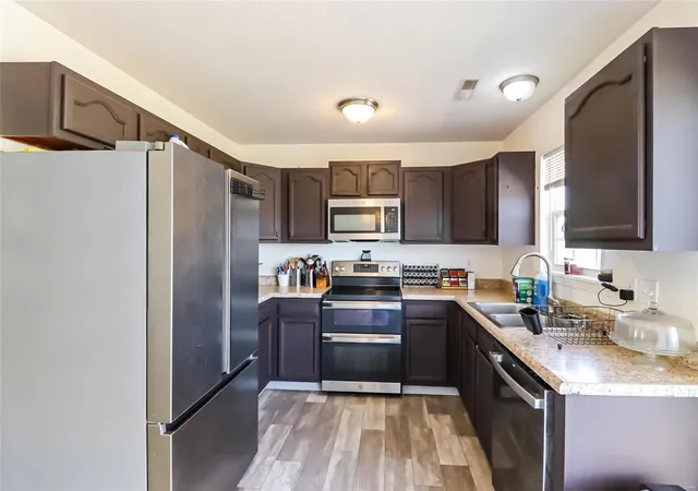 Photo 2 of Single family home for sale at 425 E Peace St, Auxvasse, MO 65231 | MLS# 25024440 | Listing updated on 2025-04-18