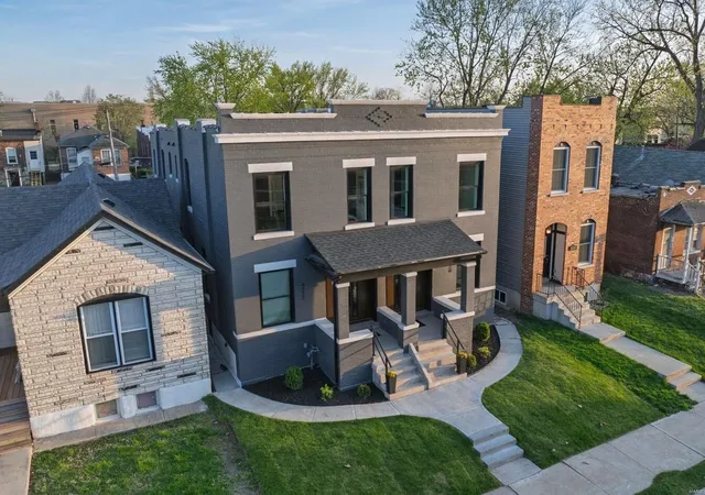 Photo 2 of Single family home for sale at 4322 Swan Ave, Saint Louis, MO 63110 | MLS# 25024499 | Listing updated on 2025-04-25