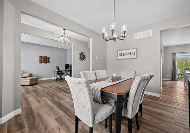 Photo 3 of Single family home for sale at 133 Hidden Bluffs Dr, Lake Saint Louis, MO 63367 | MLS# 25024533 | Listing updated on 2025-04-29