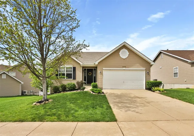Photo 1 of Single family home for sale at 5503 Dressel Dr, Saint Charles, MO 63304 | MLS# 25024598 | Listing updated on 2025-04-25