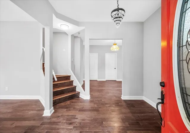 Photo 3 of Single family home for sale at 431 Tuxedo Blvd, Saint Louis, MO 63119 | MLS# 25024606 | Listing updated on 2025-04-22