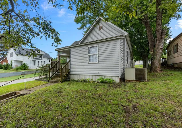 Photo 2 of Single family home for sale at 700 4th Street, Scott, MO 63780 | MLS# 25024612 | Listing updated on 2025-04-19