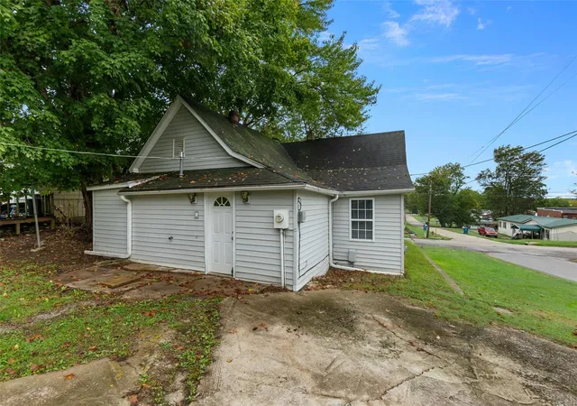 Photo 4 of Single family home for sale at 700 4th Street, Scott, MO 63780 | MLS# 25024612 | Listing updated on 2025-04-19