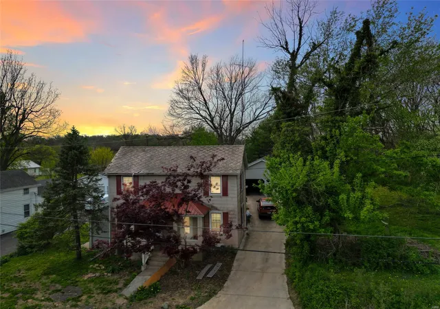 Photo 1 of Single family home for sale at 883 Biltmore St, Sainte Genevieve, MO 63670 | MLS# 25024671 | Listing updated on 2025-04-20