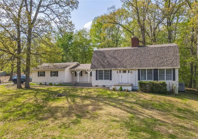 Photo 2 of Single family home for sale at 16747 Chalk Bluff Trl, Dexter, MO 63841 | MLS# 25024786 | Listing updated on 2025-04-21