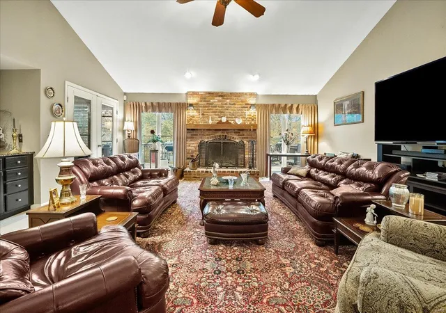 Photo 4 of Single family home for sale at 453 Still Crk Pass, Wildwood, MO 63011 | MLS# 25024801 | Listing updated on 2025-04-21