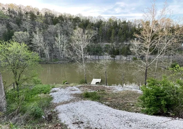 Photo 1 of Sale Pending at 72 Lakeview Trail, New Florence, MO 63363 | MLS# 25024897 | Listing updated on 2025-04-23
