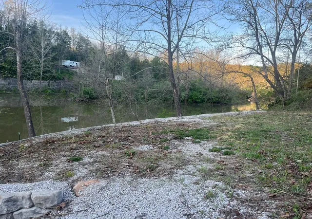 Photo 2 of Sale Pending at 72 Lakeview Trail, New Florence, MO 63363 | MLS# 25024897 | Listing updated on 2025-04-23