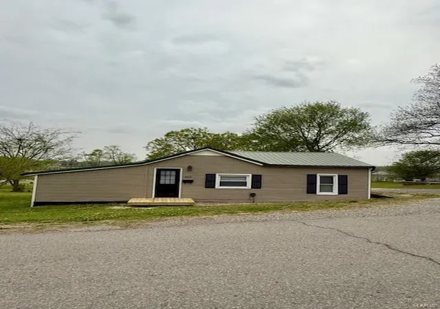 Photo 1 of Single family home for sale at 509 3rd Street W, Scott City, MO 63780 | MLS# 25024951 | Listing updated on 2025-04-21