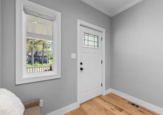 Photo 2 of Single family home for sale at 7153 Mardel Ave, Saint Louis, MO 63109 | MLS# 25024975 | Listing updated on 2025-04-29