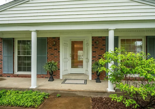 Photo 2 of Single family home for sale at 1713 Ben Davis Ln, Saint Louis, MO 63122 | MLS# 25025083 | Listing updated on 2025-05-01