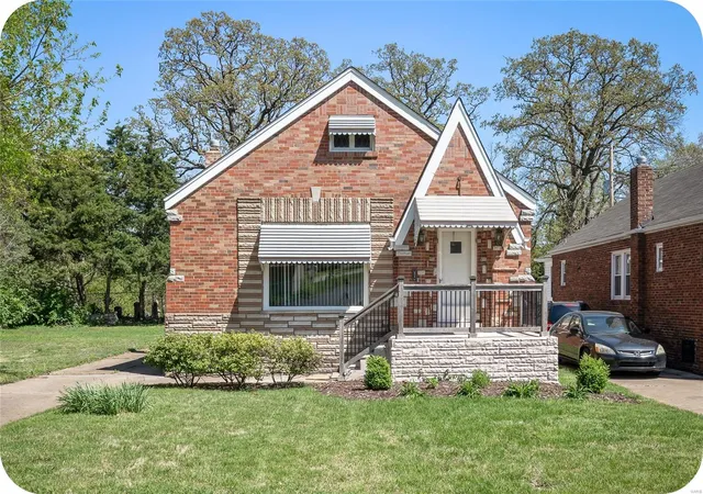 Photo 1 of Single family home for sale at 9012 Rosemary Ave, Saint Louis, MO 63123 | MLS# 25025147 | Listing updated on 2025-04-23