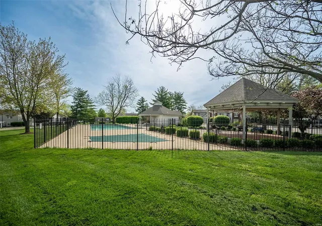 Photo 15 of Condo for sale at 846 Sugar Valley Ct #4, Saint Peters, MO 63376 | MLS# 25025268 | Listing updated on 2025-04-25
