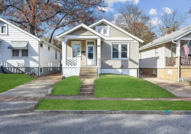 Photo 2 of Single family home for sale at 3321 Dix Ave, Saint Louis, MO 63114 | MLS# 25025336 | Listing updated on 2025-04-22