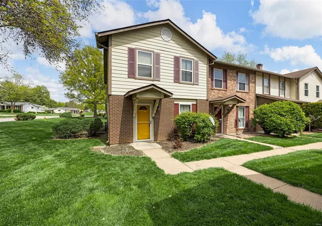 Photo 1 of Townhouse for sale at 45 Park Charles Blvd S #D, Saint Peters, MO 63376 | MLS# 25025494 | Listing updated on 2025-04-26