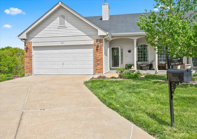Photo 1 of Condo for sale at 7203 Geneva Manor Ct, Saint Louis, MO 63129 | MLS# 25025583 | Listing updated on 2025-04-25