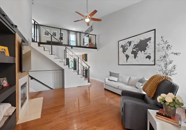 Photo 3 of Condo for sale at 7203 Geneva Manor Ct, Saint Louis, MO 63129 | MLS# 25025583 | Listing updated on 2025-04-25
