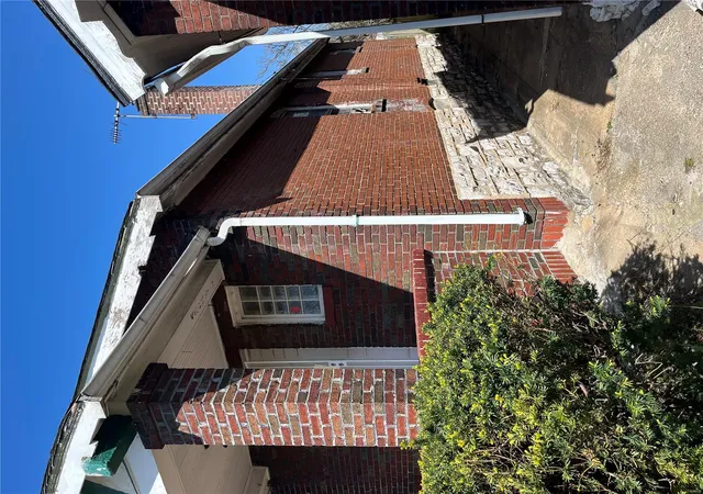 Photo 2 of Single family home for sale at 5431 Arlington Ave, Saint Louis, MO 63120 | MLS# 25025648 | Listing updated on 2025-04-23