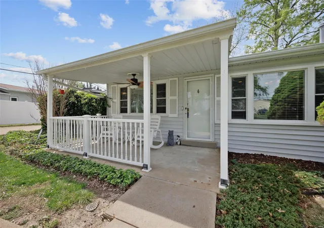 Photo 2 of Single family home for sale at 648 Claregood Ln, Saint Louis, MO 63129 | MLS# 25025654 | Listing updated on 2025-04-24