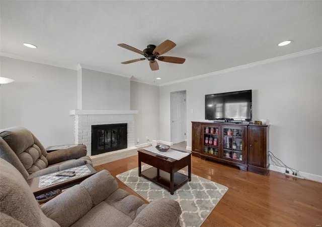 Photo 3 of Single family home for sale at 648 Claregood Ln, Saint Louis, MO 63129 | MLS# 25025654 | Listing updated on 2025-04-24