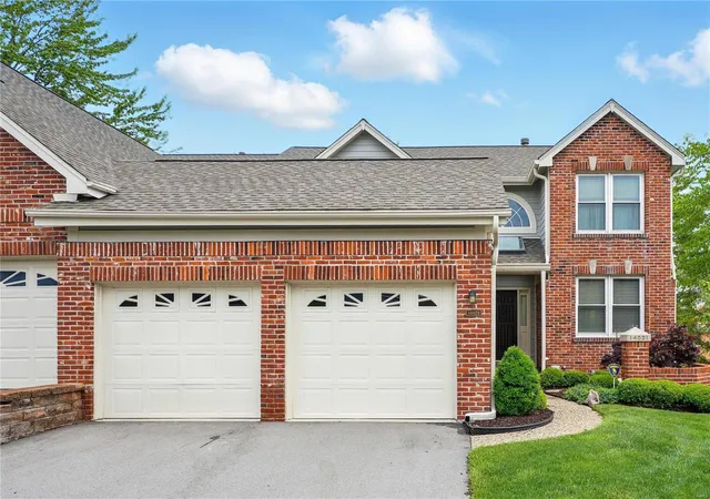 Photo 1 of Condo for sale at 14021 Woods Ml Cvs Dr, Chesterfield, MO 63017 | MLS# 25025658 | Listing updated on 2025-04-29