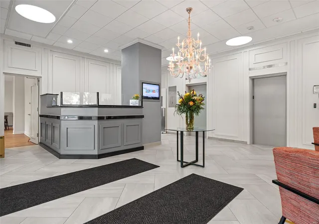 Homes for sale in Saint Louis, MO | 4466 W Pine Blvd #2E, Saint Louis, MO 63108 | MLS# 25025689