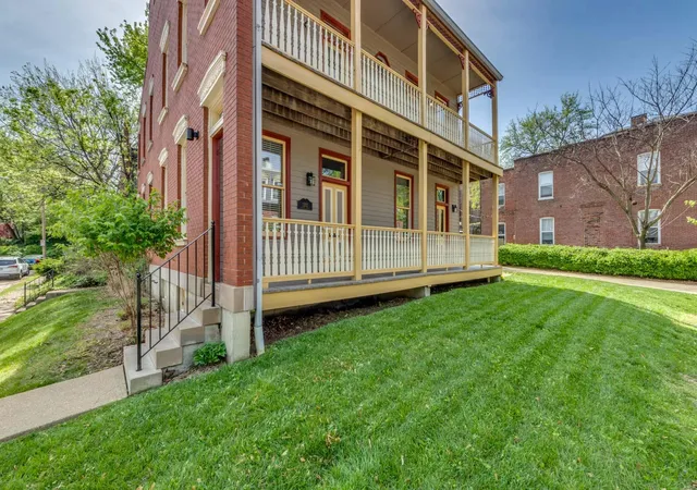 Photo 3 of Single family home for sale at 2322 Rutger St, Saint Louis, MO 63104 | MLS# 25025709 | Listing updated on 2025-04-24