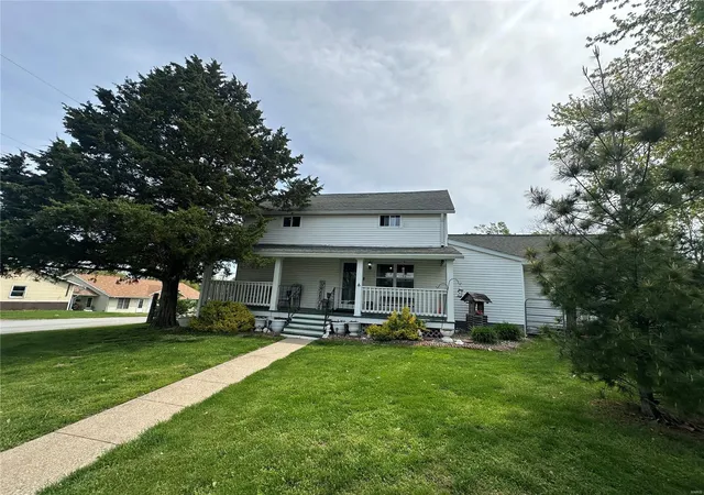 Photo 42 of Single family home for sale at 201 W Street, New London, MO 63459 | MLS# 25026731 | Listing updated on 2025-04-24