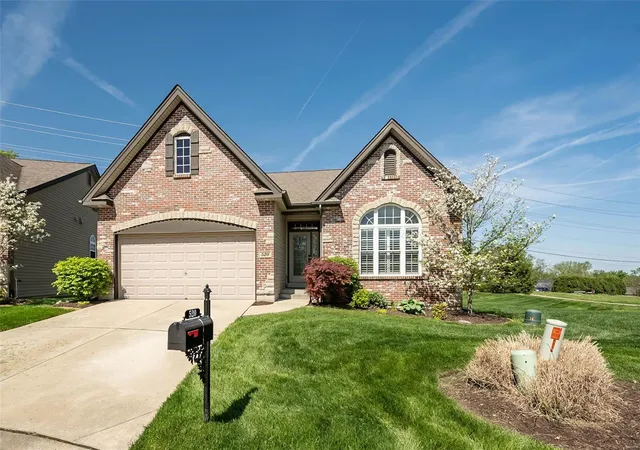 Photo 2 of Condo for sale at 520 Sgt Pepper Dr, Saint Peters, MO 63376 | MLS# 25026779 | Listing updated on 2025-04-25