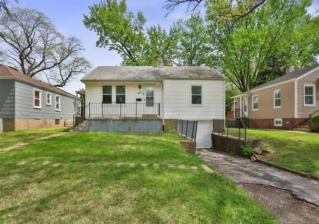 Photo 2 of Single family home for sale at 2057 Coleridge Dr, Saint Louis, MO 63136 | MLS# 25026792 | Listing updated on 2025-04-25