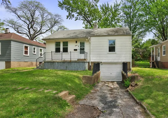 Photo 1 of Single family home for sale at 2057 Coleridge Dr, Saint Louis, MO 63136 | MLS# 25026792 | Listing updated on 2025-04-25