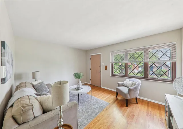 Photo 4 of Single family home for sale at 4116 Parker Ave, Saint Louis, MO 63116 | MLS# 25026872 | Listing updated on 2025-04-25