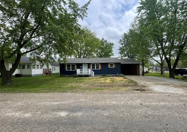 Photo 21 of Single family home for sale at 204 S Todd St, Madison, MO 65263 | MLS# 25026888 | Listing updated on 2025-04-26