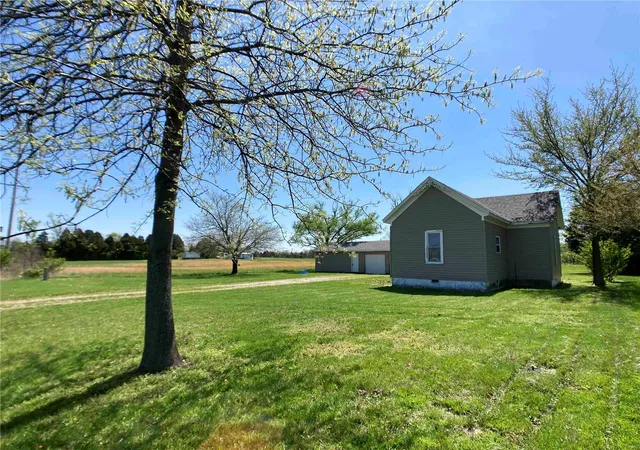 Photo 2 of Single family home for sale at 898 Tree Farm Road, High Hill, MO 63350 | MLS# 25026896 | Listing updated on 2025-04-24