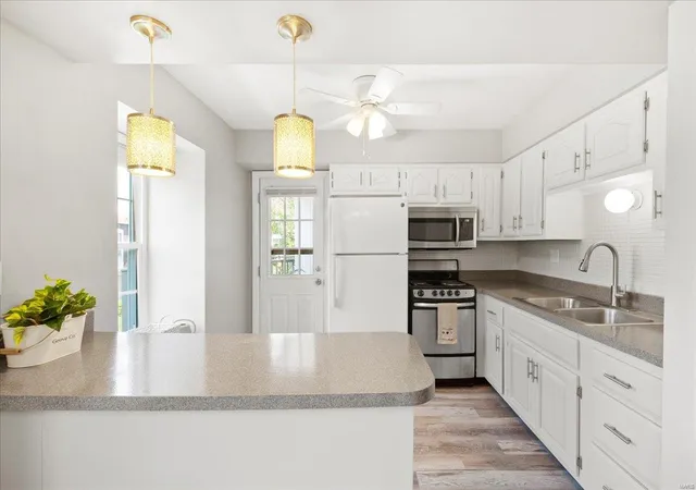 Photo 3 of Townhouse for sale at 1715 Mayenne Ct #G, Saint Louis, MO 63125 | MLS# 25026923 | Listing updated on 2025-04-25