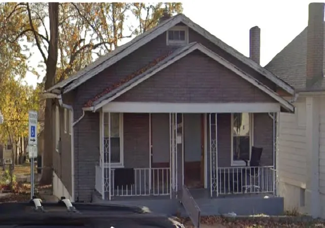Photo 1 of Sale Pending at 4330 Chippewa St, Saint Louis, MO 63116 | MLS# 25026968 | Listing updated on 2025-05-02