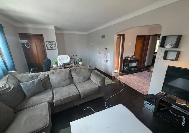 Photo 2 of Multi family home for sale at 3625 Phillips Pl, Saint Louis, MO 63116 | MLS# 25026987 | Listing updated on 2025-04-25