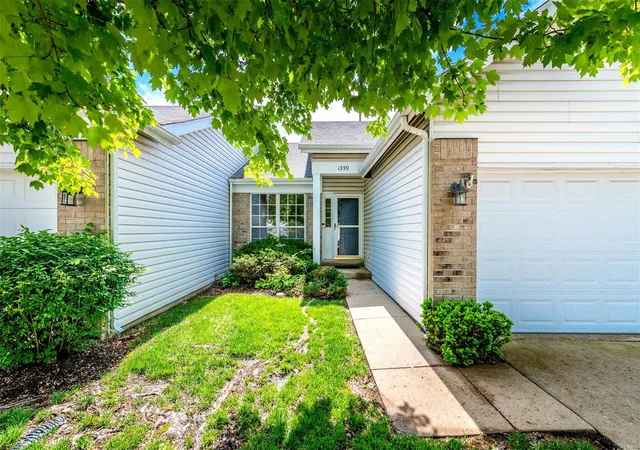 Photo 2 of Condo for sale at 1359 Parkview Ests Dr, Ellisville, MO 63021 | MLS# 25027013 | Listing updated on 2025-05-02