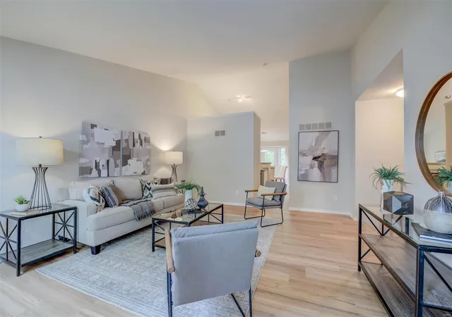 Photo 4 of Condo for sale at 1359 Parkview Ests Dr, Ellisville, MO 63021 | MLS# 25027013 | Listing updated on 2025-05-02